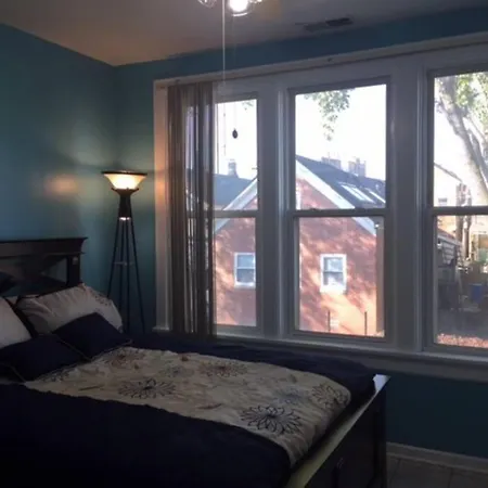 Away From In Pilsen!! 3 Bedrooms! Chicago