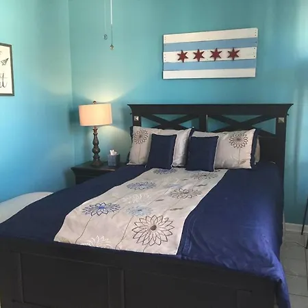 Apartment Away From In Pilsen!! 3 Bedrooms!