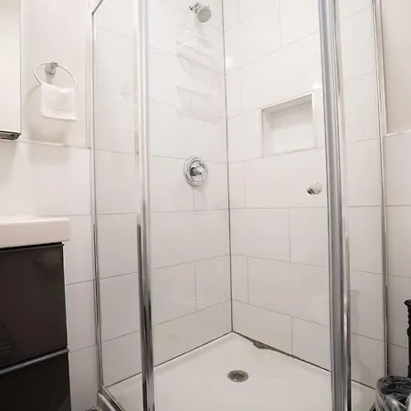 Apartment Vibrant 4br Haven In Historic Hyde Park, Near Uchi *