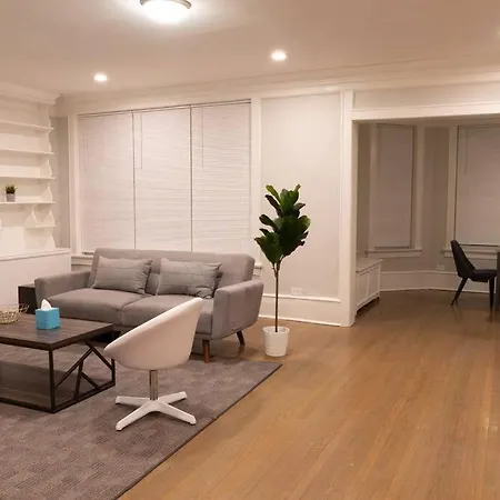 Charming 4br Unit In Historic Hyde Park Near Beach Apartment *