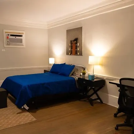 Charming 4br Unit In Historic Hyde Park Near Beach Chicago