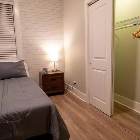 Vibrant 4br Haven In Historic Hyde Park, Near Uchi *