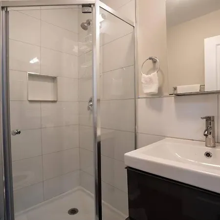 Vibrant 4br Haven In Historic Hyde Park, Near Uchi Chicago