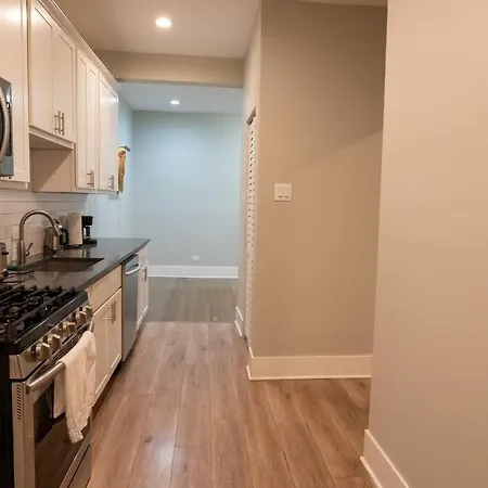 Apartment Vibrant 4br Haven In Historic Hyde Park, Near Uchi *
