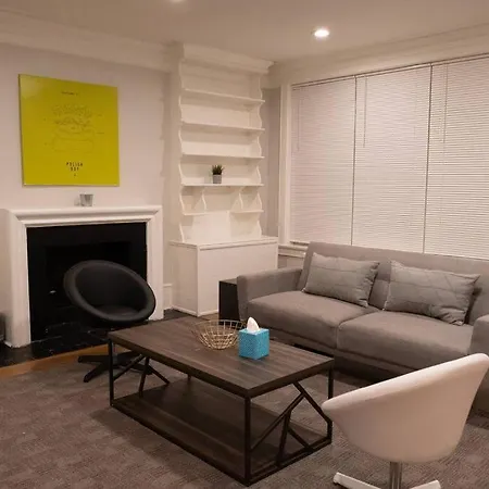 Apartment Charming 4br Unit In Historic Hyde Park Near Beach *