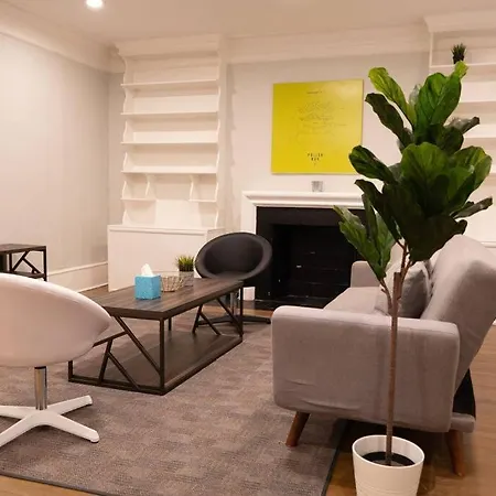 Charming 4br Unit In Historic Hyde Park Near Beach Chicago