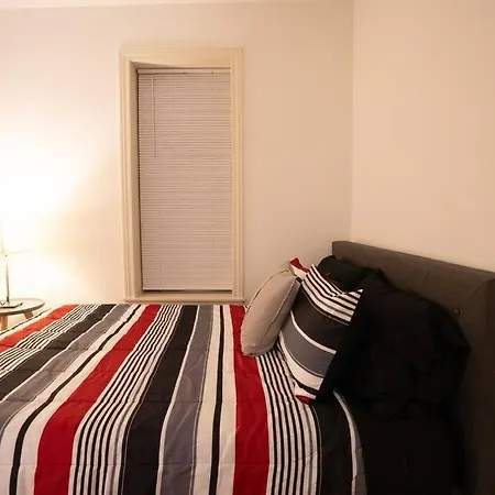 Modern 4br In Hyde Park, Walk To University Apartment