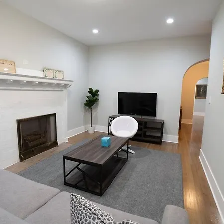 Vibrant 4br Haven In Historic Hyde Park, Near Uchi Apartment