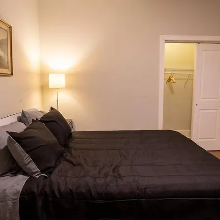 Vibrant 4br Haven In Historic Hyde Park, Near Uchi * Chicago