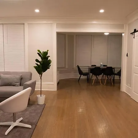 Charming 4br Unit In Historic Hyde Park Near Beach Chicago
