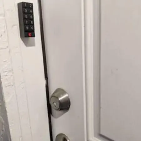 Avondale Gem: 2br, Stylish Kitchen, Transit Nearby * Chicago