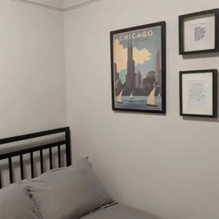 Apartment Avondale Gem: 2br, Stylish Kitchen, Transit Nearby Chicago
