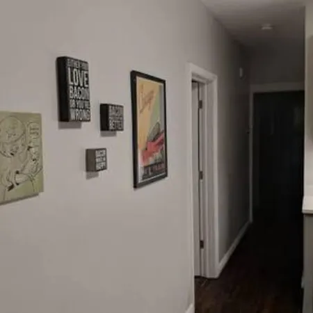 Avondale Gem: 2br, Stylish Kitchen, Transit Nearby Apartment