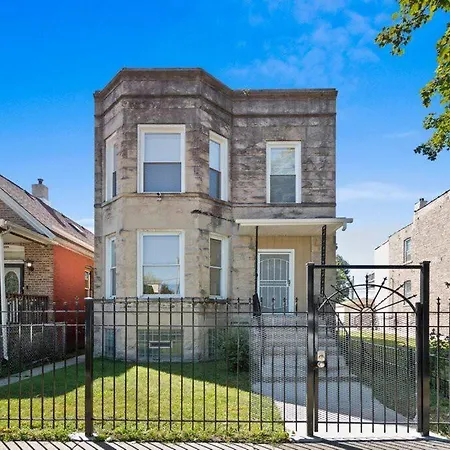 Apartment Newly Rehabbed Greystone With 2 Private Apartments, Backyard, Garage, Laundry, Close To Expressway Chicago