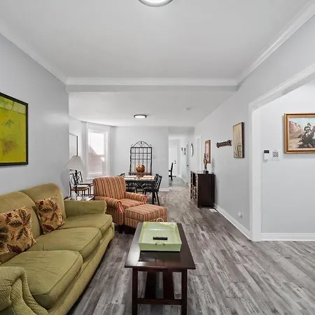 Newly Rehabbed Greystone With 2 Private Apartments, Backyard, Garage, Laundry, Close To Expressway Apartment *