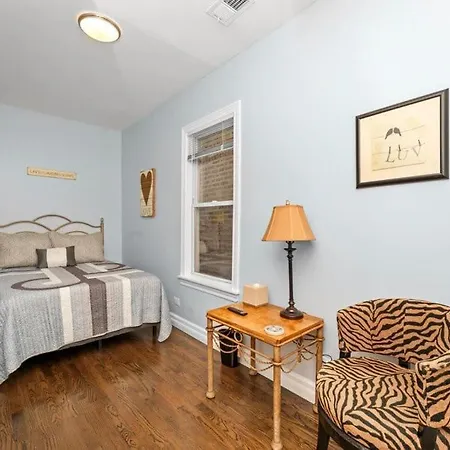 Apartment Cozy, Top-floor 3br Loft With Balcony In West Town