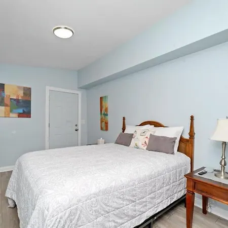 Apartment Cozy, Top-floor 3br Loft With Balcony In West Town *