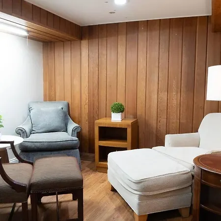 2br Northside Bliss, Near Parks And Dining Apartment