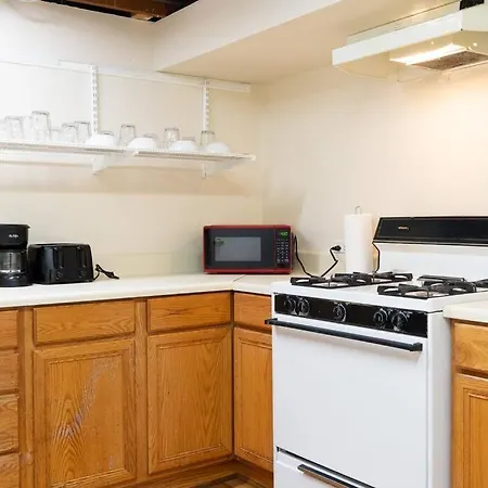 2br Northside Bliss, Near Parks And Dining Apartment *