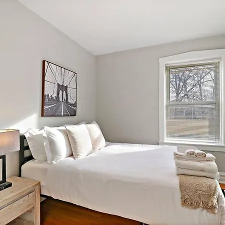 1br Airy With Wi-fi - Barry 2 *