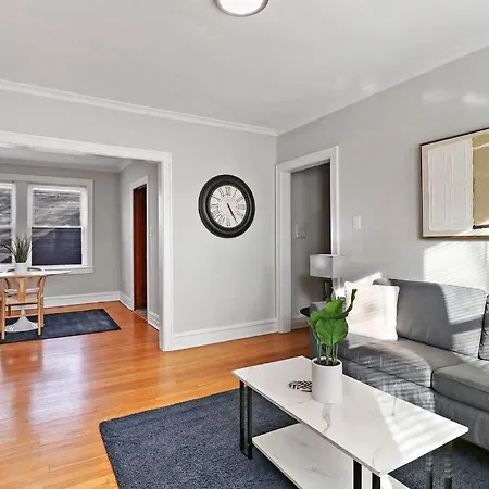 1br Airy With Wi-fi - Barry 2 Apartment Chicago