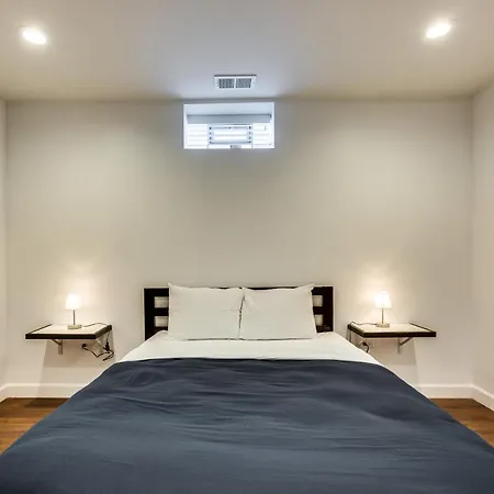 Apartment Converted Store Front Lets Live Like A Local In The Heart Of It All!