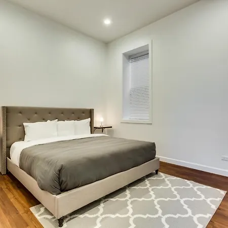 Converted Store Front Lets Live Like A Local In The Heart Of It All!