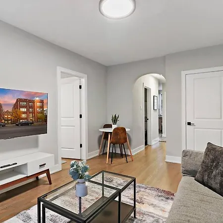 Cozy 2br - Perfect For A Seamless - Montrose 1a Chicago