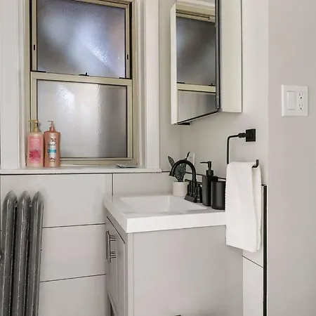 Cozy 2br - Perfect For A Seamless - Montrose 1a