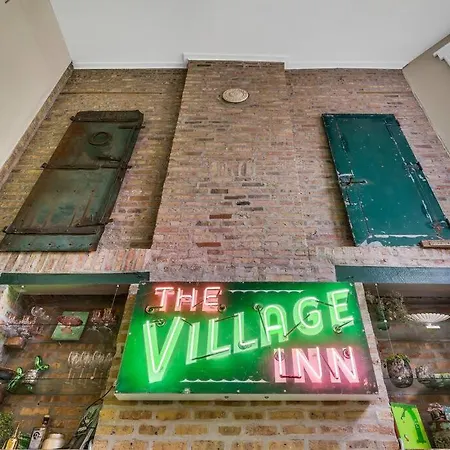The Village By Dakota Gal Digs Holiday home Chicago