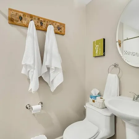 The Village By Dakota Gal Digs Holiday home