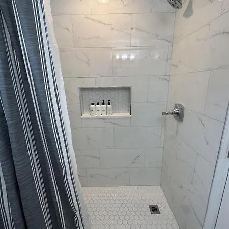 Belmont Heights Oasis * Chicago