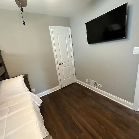 Belmont Heights Oasis Holiday home