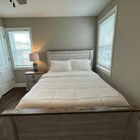 Belmont Heights Oasis Chicago