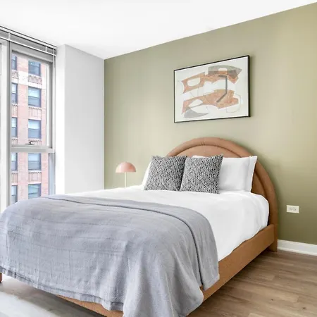 Apartment Loop W Pool Gym Lounge Nr Riverwalk Chi-648