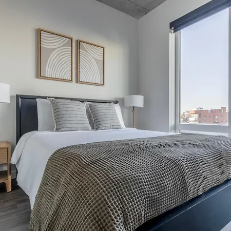 River North 1br W Sky Terrace Yoga Chi-1029