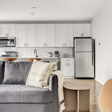 Lakeview 1br W Wd Nr L Wrigley Field Chi-472 Chicago