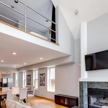 Stunning 2 Floor Penthouse Downtown Chicago