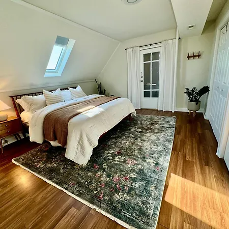 Stunning 4bd/2ba Getaway Chicago