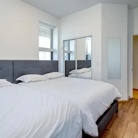 Suite2 Access To Patio Apartment Chicago