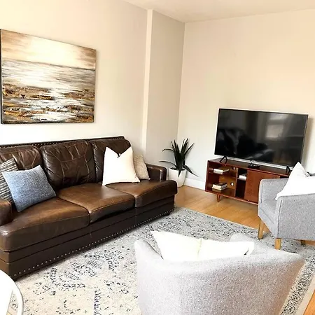 Apartment 870 1&2 - 2 Separate In Same Building *