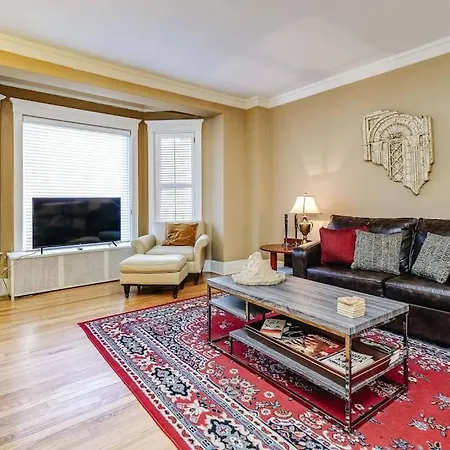 Brownstone 2 Entire Units Gold Coast Apartment *
