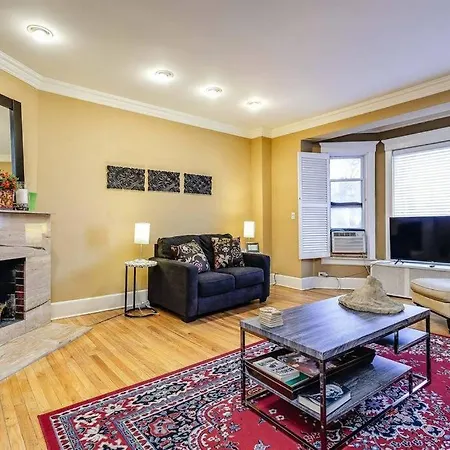Brownstone In Gold Coast - Downtown Apartment Chicago