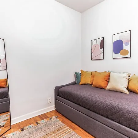 Comfortable In The Heart Of Bronzeville * Chicago
