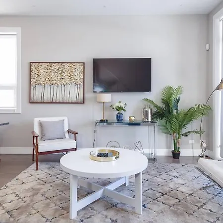 Holiday home Breathtaking Downtown Penthouse B - Sleeps 11 *