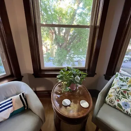 Irving Park Updated Vintage Unit 2-flat Apartment Chicago