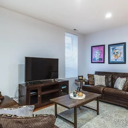 Entire Building-walk To Lincoln Park Or The Holiday home *