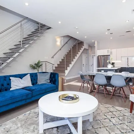 2 Newly Built Luxury With Private Roofdeck Holiday home Chicago