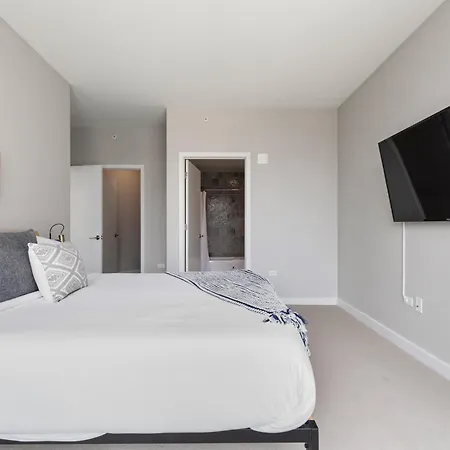 Apartment Aurelien Spacious In The Heart Of Gold Coast *