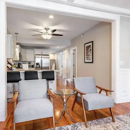 Holiday home 3br Modern Near Wrigley Depaul +free Parking Chicago
